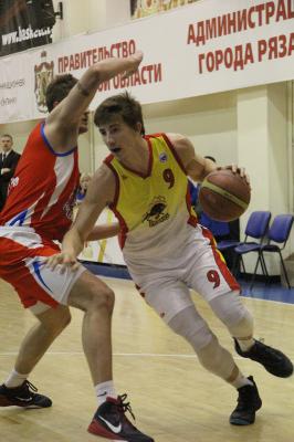 БК «Рязань» дома проиграл «России»